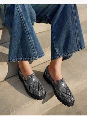 VIVAIA Sz 40.5 US 9.5 Francesca Round Toe Chunky Heel Loafers Orig $170 Exc Cond